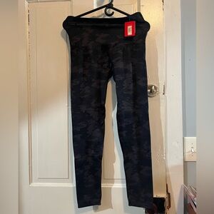 NWT Spanx Shaping Legging